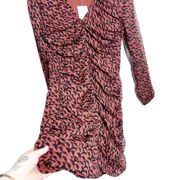 NWT A New Day Women's Ruched V Neck Long Sleeve Geometric Print Mini Dress - Picture 4 of 16